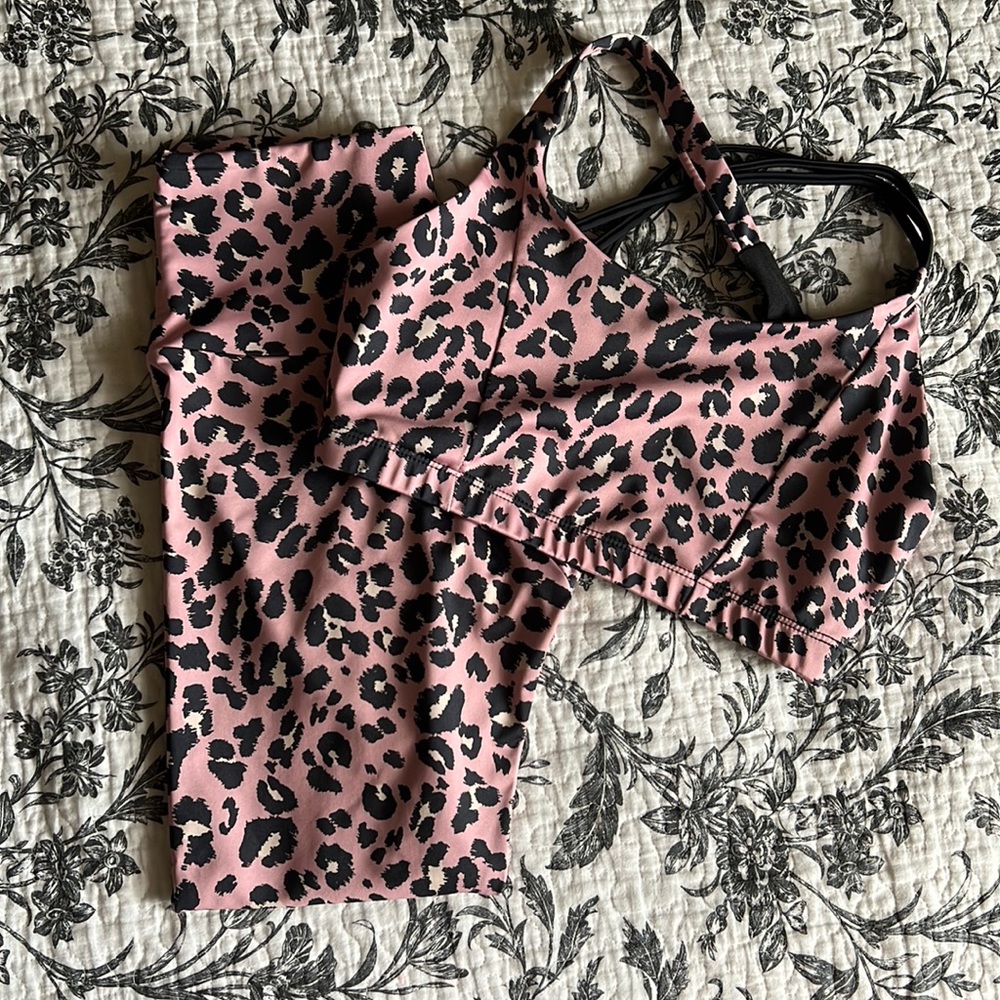 Onzie Leopard Set
